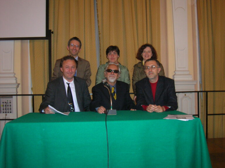 Immagine 2 di 16